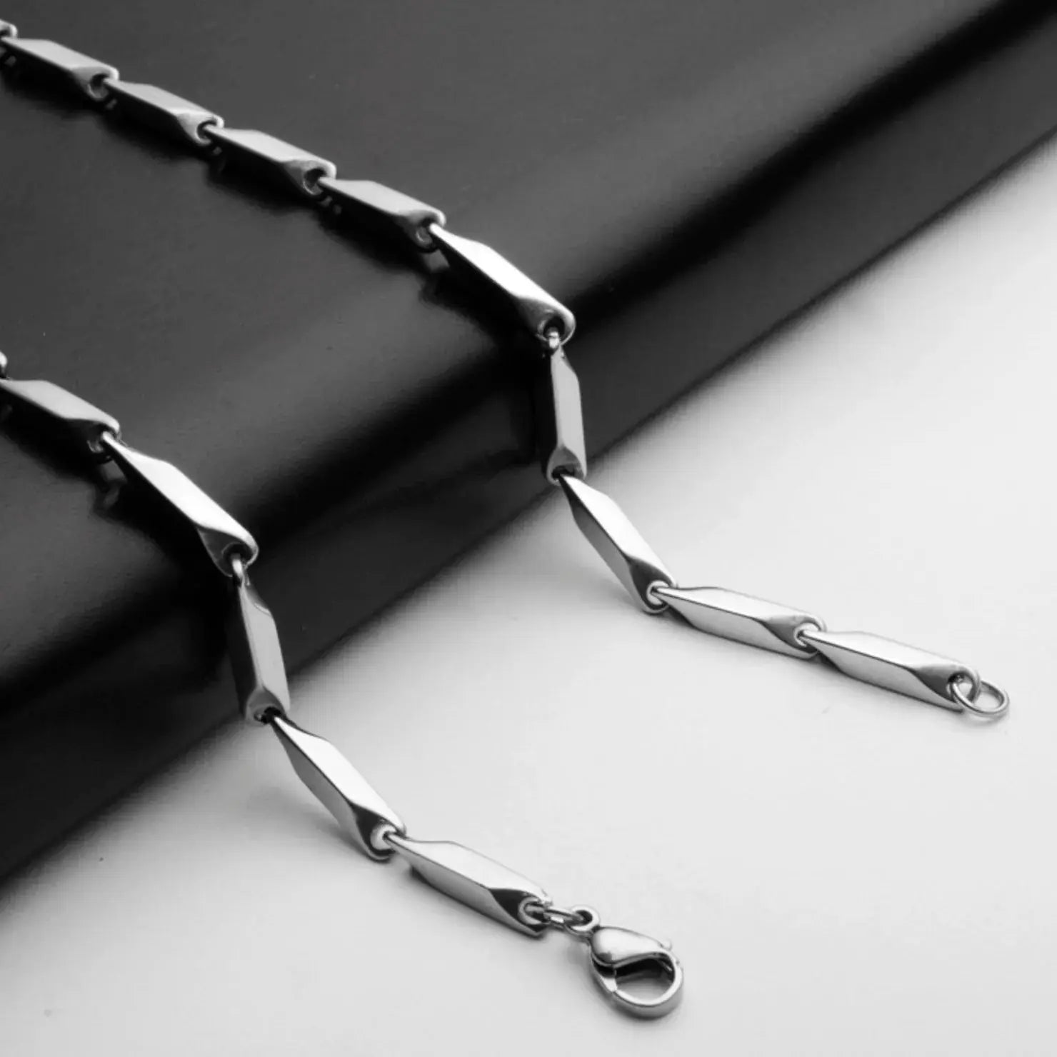 Fenico Accessories ArrowLink - Stainless Steel Chain Necklace