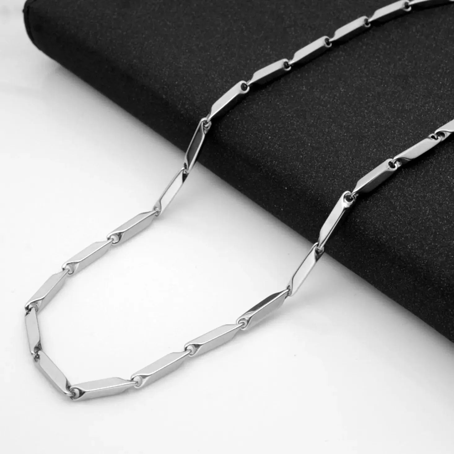 Fenico Accessories ArrowLink - Stainless Steel Chain Necklace 